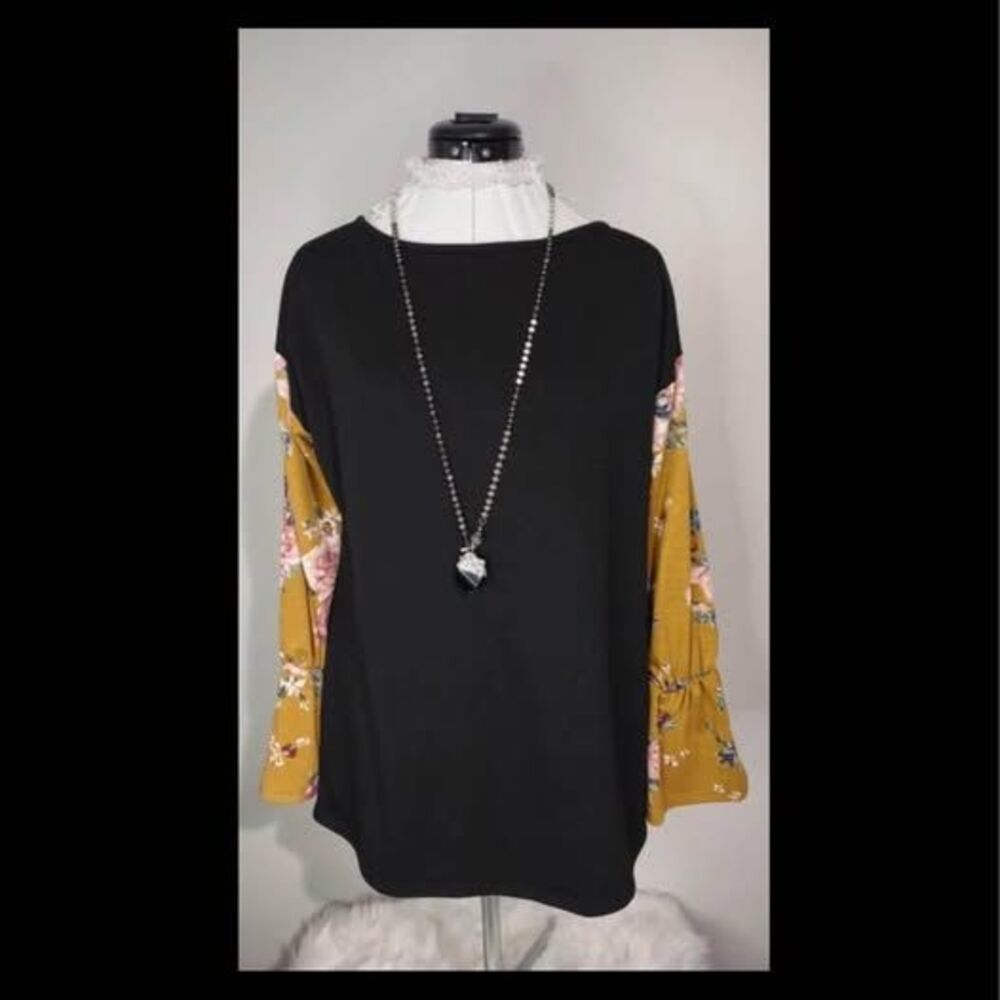 Blouse Medium M T S Black & Gold floral Flowers Sleeves p-p=21” L=27” C3238